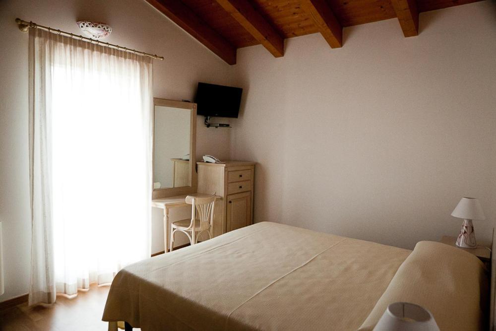 Ladino Room & Breakfast Ferrara Camera foto