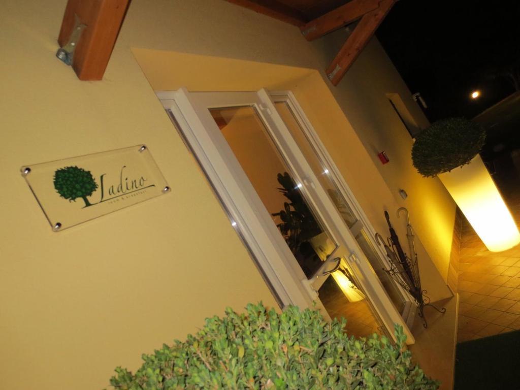 Ladino Room & Breakfast Ferrara Esterno foto